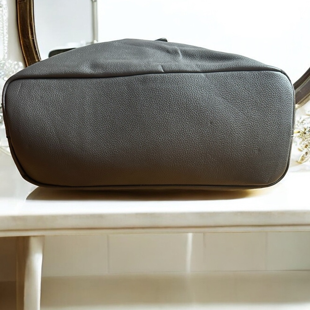 Large gray Charming Charlie shoulder bag with removable pouch - Picture 4 of 10